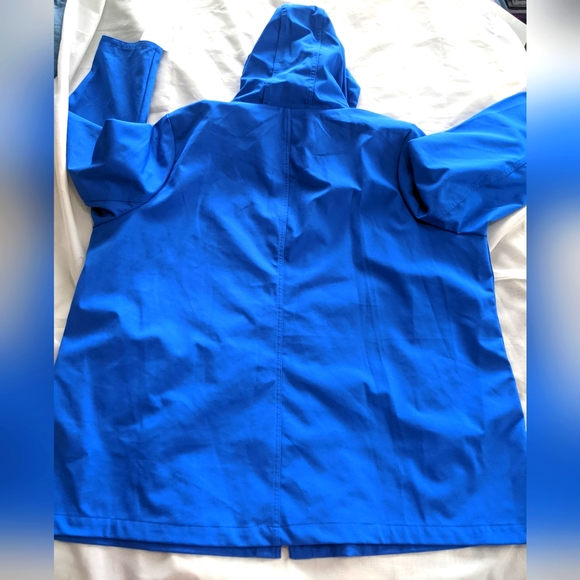 Laurier & Co. Water Resistant Hooded Jacket - Picture 9 of 10